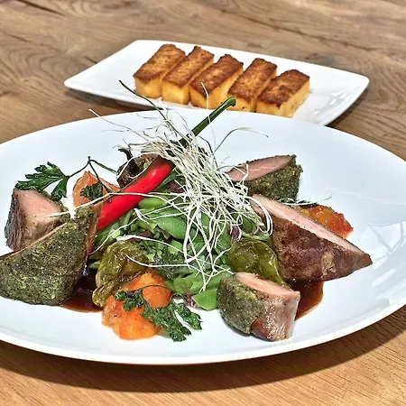 Hotel-restaurant & Metzgerei Roessle 3* Dettingen an der Erms