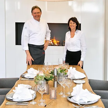 Hotel-restaurant & Metzgerei Roessle מלון 3*