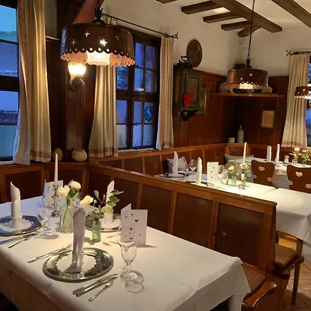 מלון Hotel-restaurant & Metzgerei Roessle