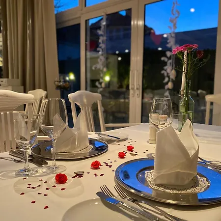 Hotel Hotel-restaurant & Metzgerei Roessle Dettingen an der Erms