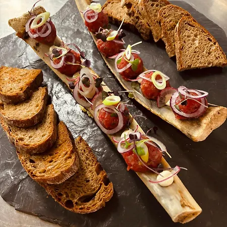 Hotel-restaurant & Metzgerei Roessle 3*